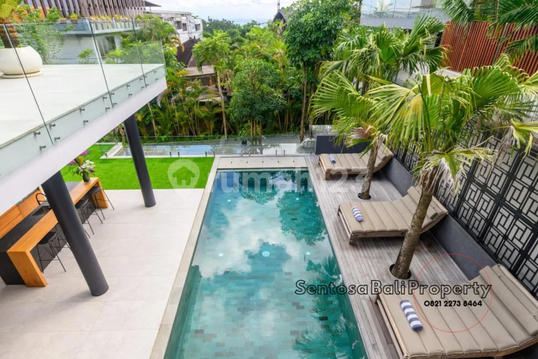 Luxury Villa with Spectacular View in Jimbaran Bali - Image 1 of 4