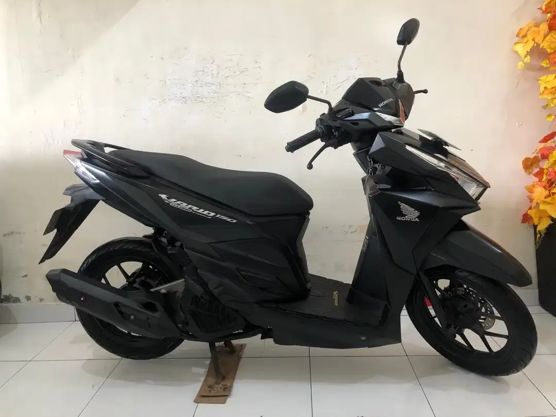 Honda Vario 150 Th.2017 black!! - Image 1 of 10