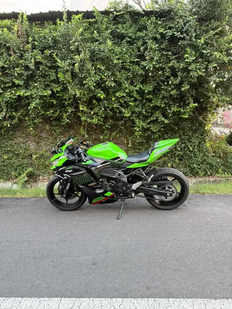 Kawasaki Ninja ZX-25R ABS KRT 2020 akhir. Low km, pribadi & terawat - Image 4 of 7