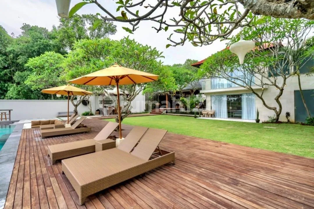 Villa View Sawah di Canggu Babakan dengan Garden Luas - Image 2 of 4