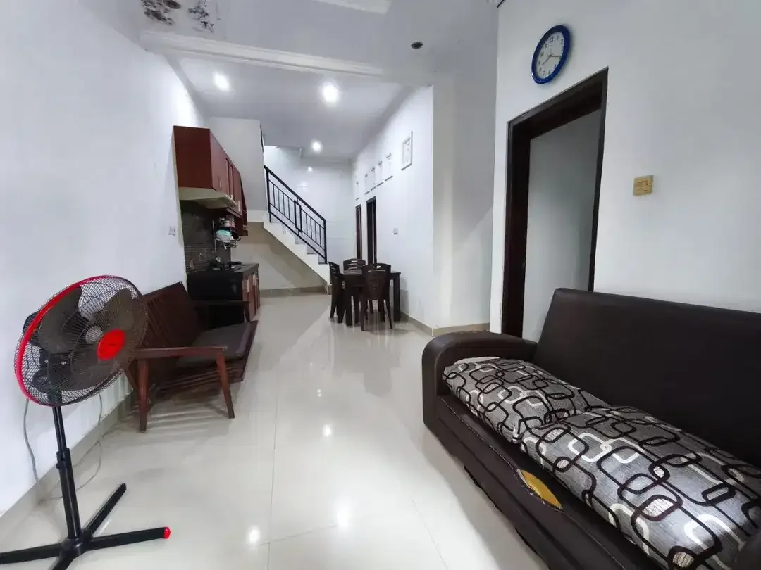 Disewakan Rumah 2 Lantai Lokasi Tenang Dlm Perumahan di Taman Giri, Nusa Dua. - Image 2 of 9