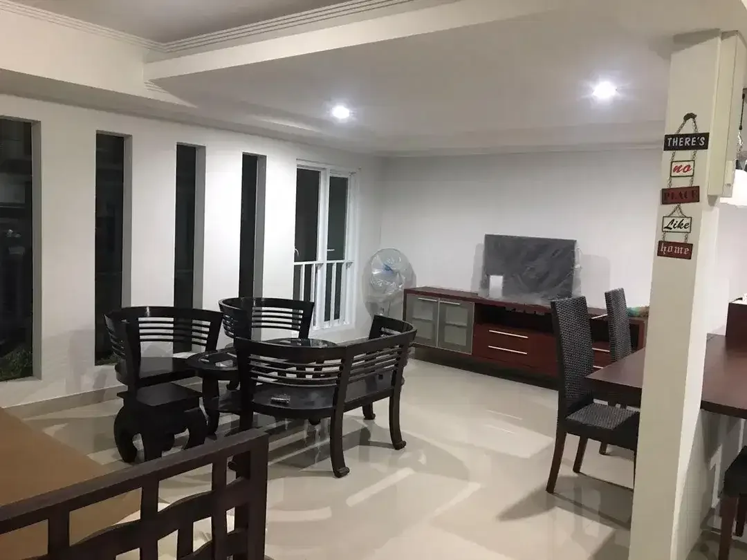 Dijual Rumah 2 Lantai Modern di Green Imperial Putra Residence, Cokroaminoto Denpasar – 4 Kamar Tidur, SHM - Image 3 of 10