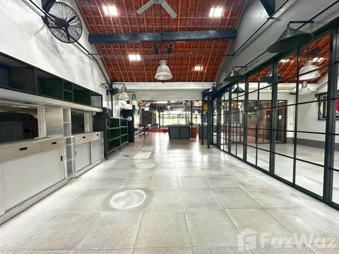 Retail space for sale in Seminyak, Bali - Image 1 of 7