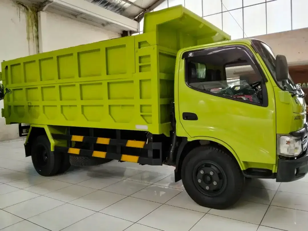 Hino Dutro Dump Truck 2023 - Image 5 of 6