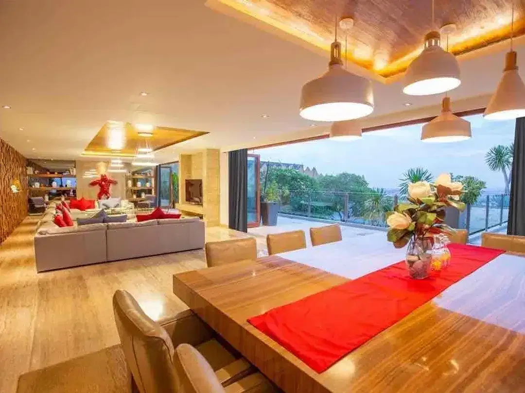 5 BEDROOMS PANORAMIC  OCEAN VIEW PRIVATE LUXURY RESIDENCE AT JIMBARAN - Image 3 of 10