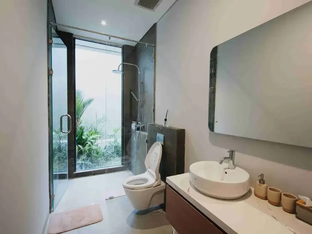 Disewakan Villa Cantik 2 Lantai Terletak di Tumbak Bayuh, Canggu, Badung, Bali - Image 7 of 10
