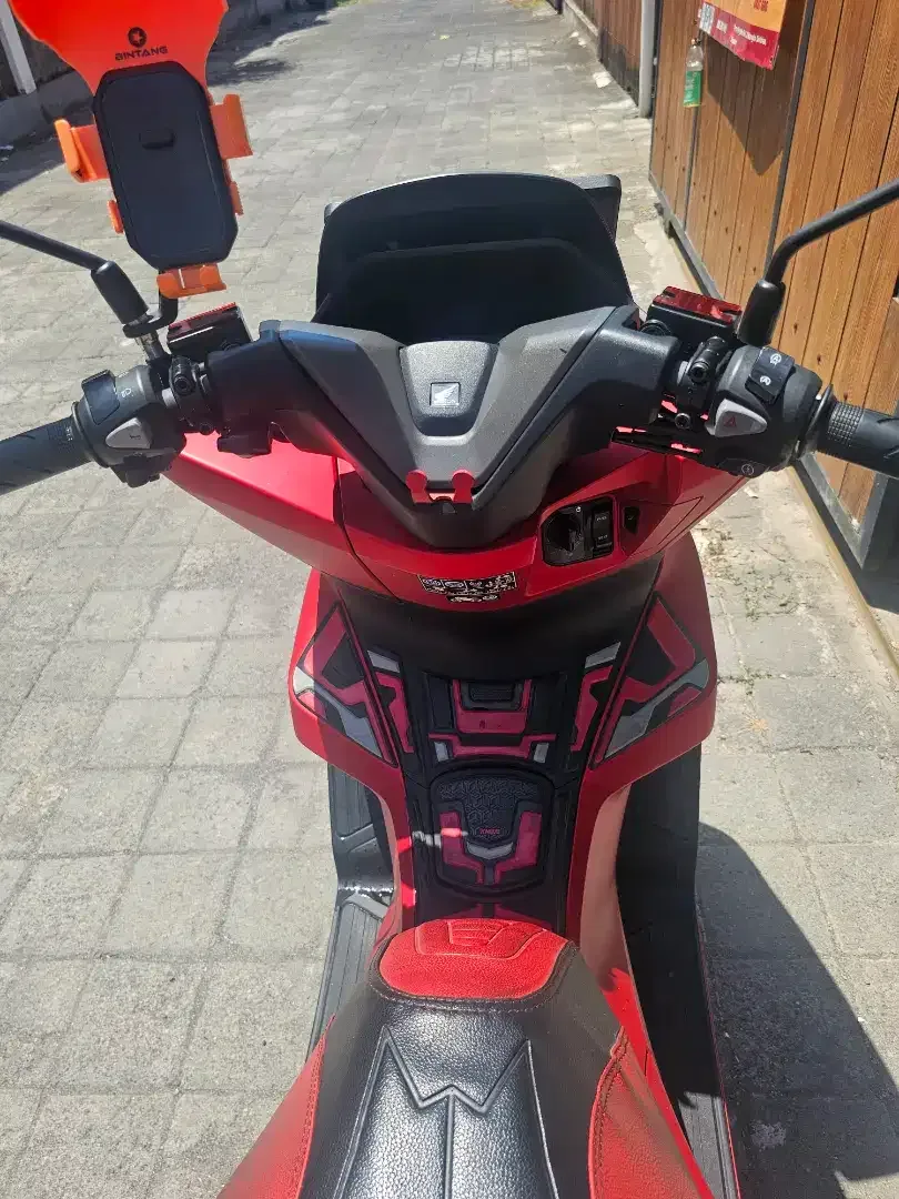 Honda PCX ABS 2025 | Tangan 1 | Beli Baru Jan 2026 | KM 17rb - Image 4 of 8
