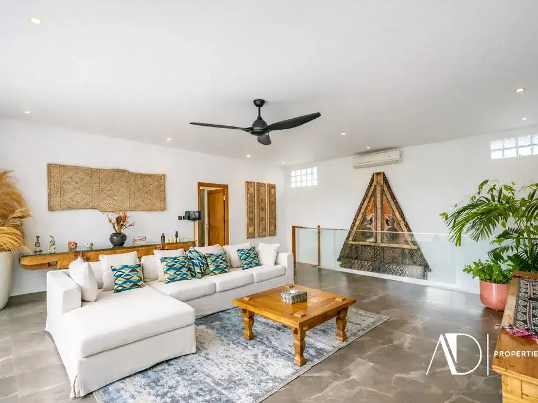 LEASEHOLD | MODERN TROPICAL VILLA IN PRIME UMALAS - Image 7 of 10