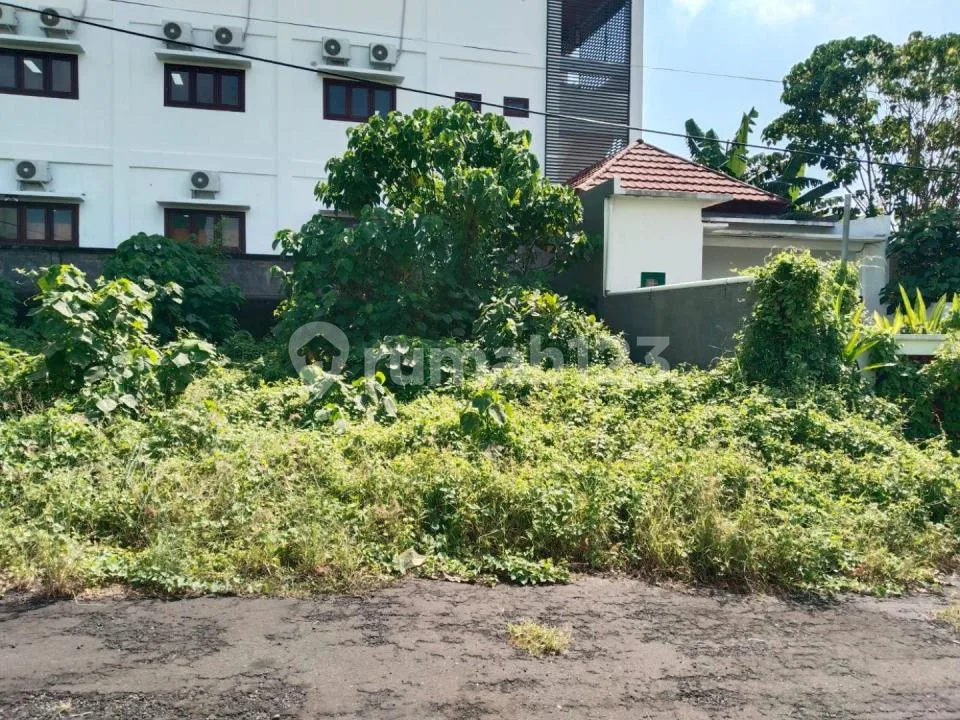 Onsale Tanah Kosong Berlokasi di Kerobokan, Kuta Utara, Badung, Bali. Lingkungan Kawasan Perumahan One Gate Sistem dan Ada Beberapa Rumah Disewakan Juga di Area Tersebut. Kawasan Tenang dan Nyaman - Image 4 of 4