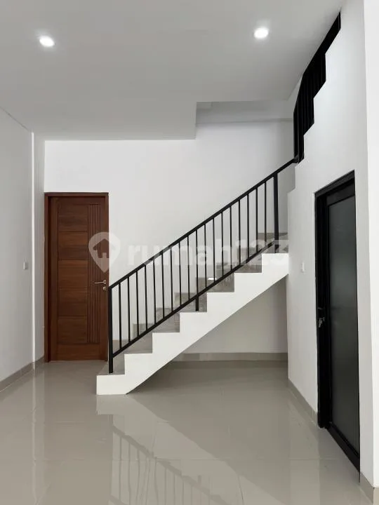 Ruko Baru 2 Lantai Jl. Pulau Moyo Pedungan Denpasar Bali - Image 3 of 4