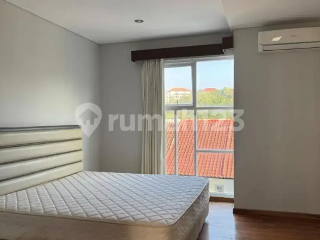 Dijual Villa Mewah Semi Furnished di Nusa Dua Bali - Image 6 of 10