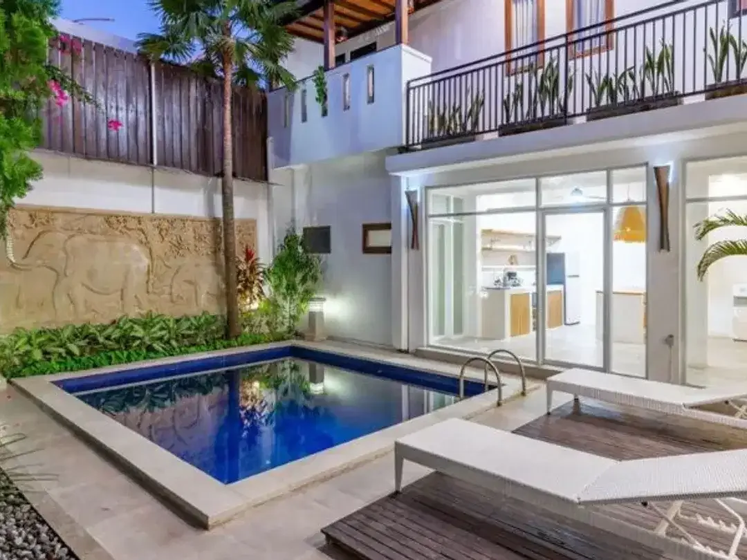 VILLA LUXURY DEKAT PANTAI MUNDUK CATU CANGGU BADUNG - Image 2 of 10