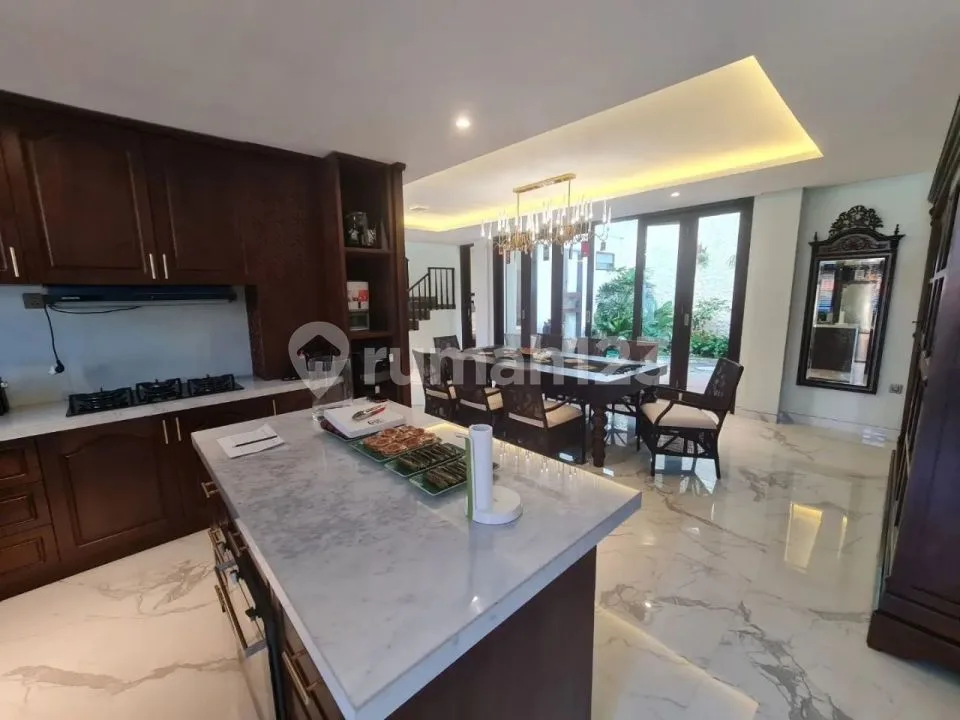 Rumah di Puri Gading Jimbaran - 4 Kamar Tidur - Image 2 of 4