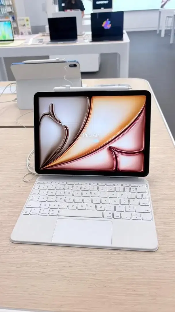 IPAD AIR M4 NEW BERSEGEL BERGARANSI RESMI - Image 2 of 3