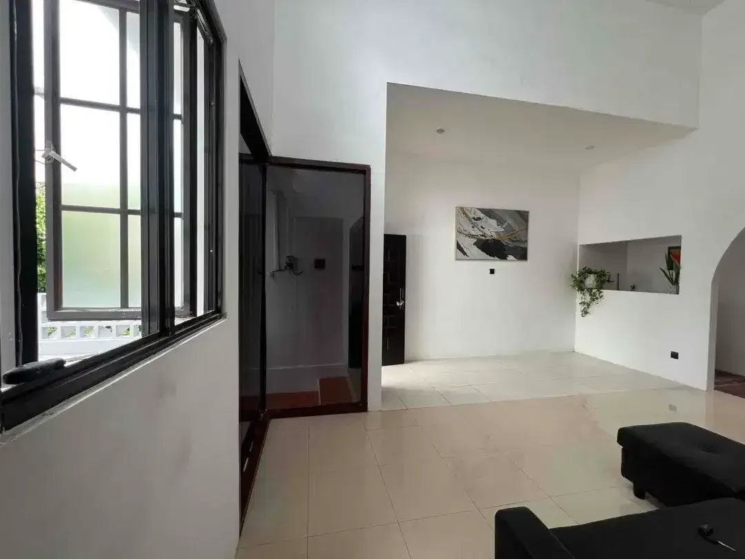 Rumah dalam complex one Gate system di Area Taman Giri Nusa Dua - Image 7 of 10