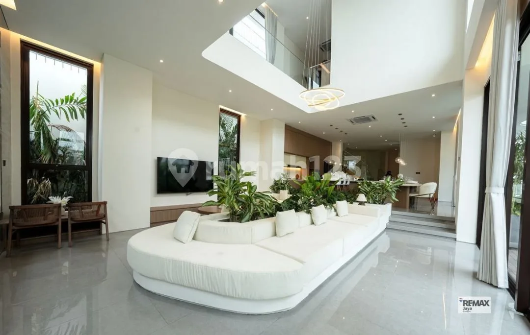 Luxury Fully Furnished House For Rent In Kuta, Badung Area - Image 3 of 4