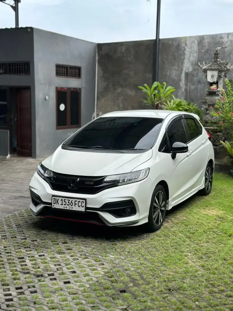 JAZZ RS 2018 FACELIFT MATIC LOW KM - Image 2 of 10