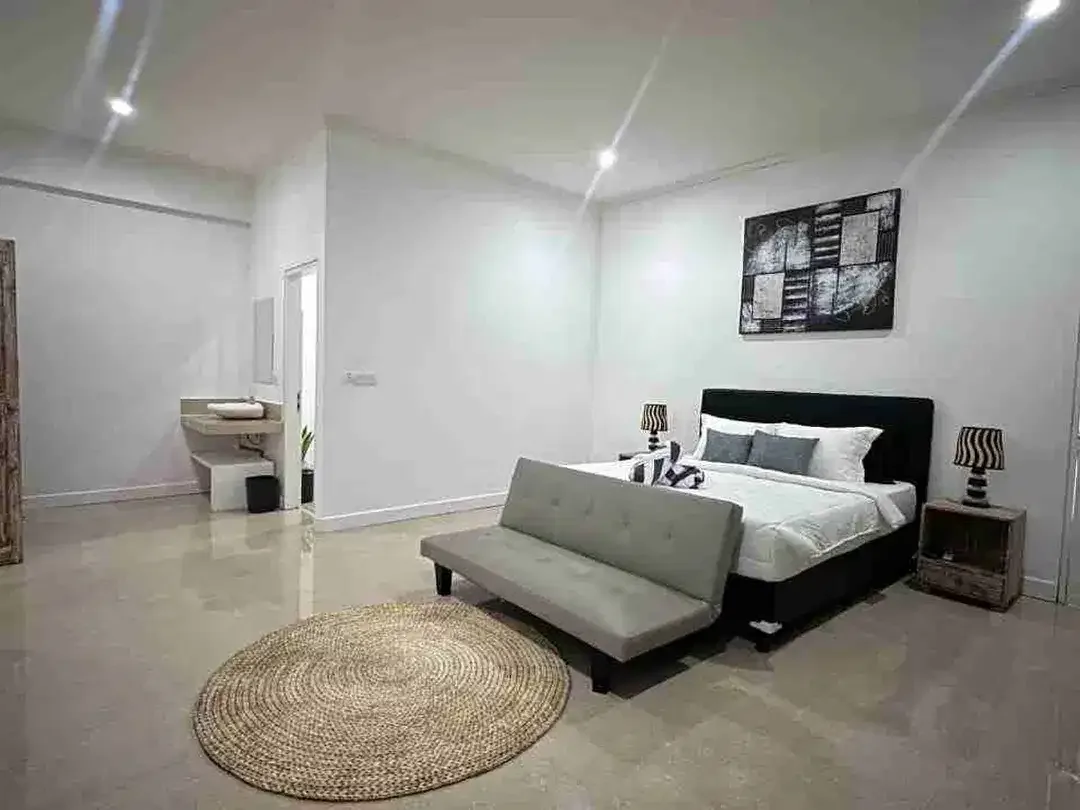 Disewakan Villa 3 Bedroom Kerobokab Seminyak full furnished Siap Huni - Image 4 of 6