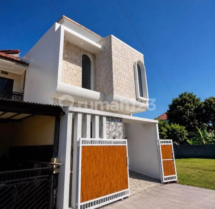 Rumah Baru Modern 3 Kamar Dekat ke Pantai Sanur - Image 1 of 4