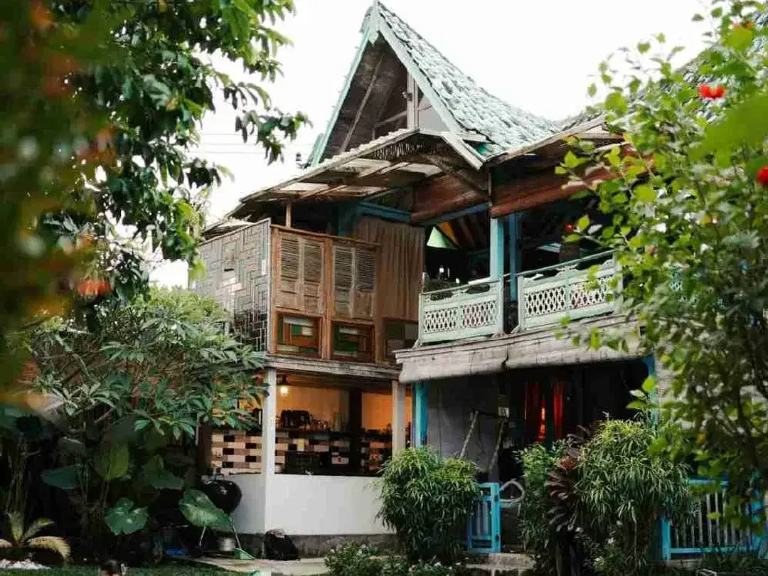 3 SURFER HUB  BUNGALOWS FOR LEASEHOLD SALE - Image 1 of 10
