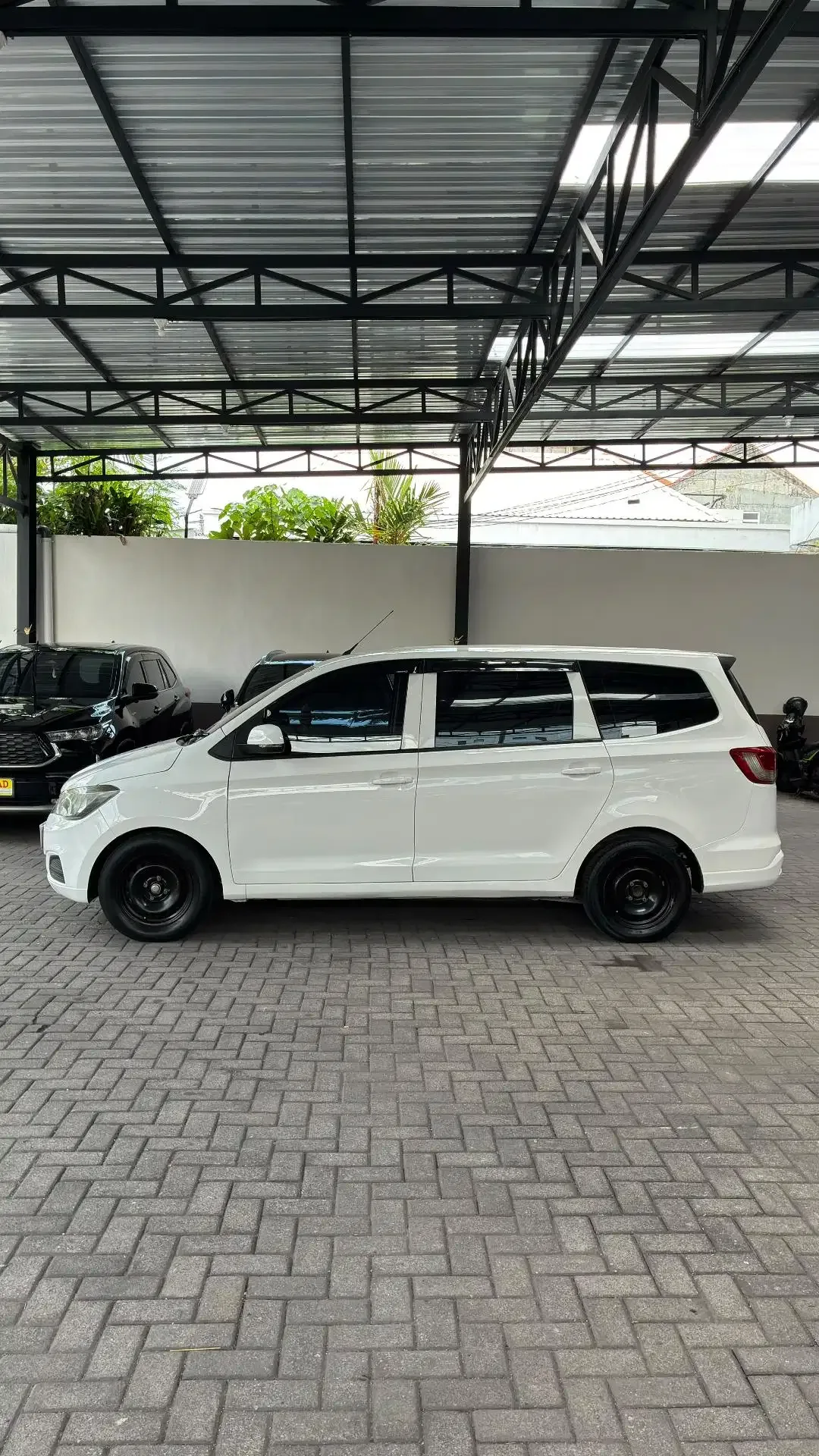 Wuling confero DB 2022 putih manual - Image 8 of 8
