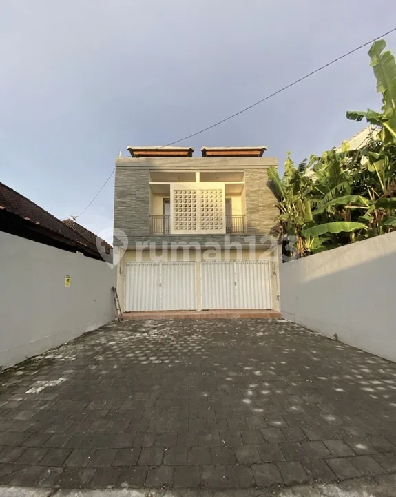Ruko 2 Lantai SHM Kasiman, Siap Huni, Lokasi Strategis - Image 1 of 4