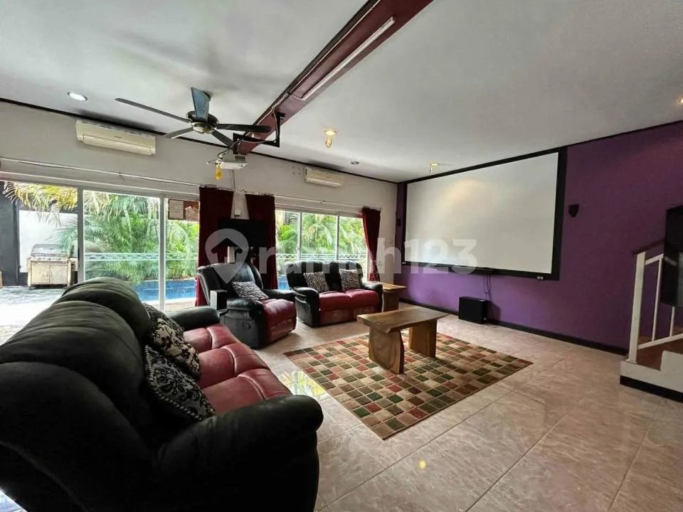 3Bedroom Villa & 3 Apartments | Sanur Leasehold 18 Years (101V) - Image 1 of 4