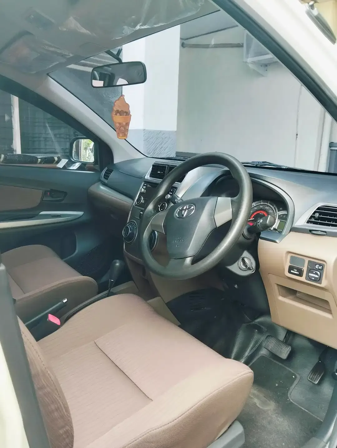 Toyota Avanza 2018 Bensin - Image 5 of 7
