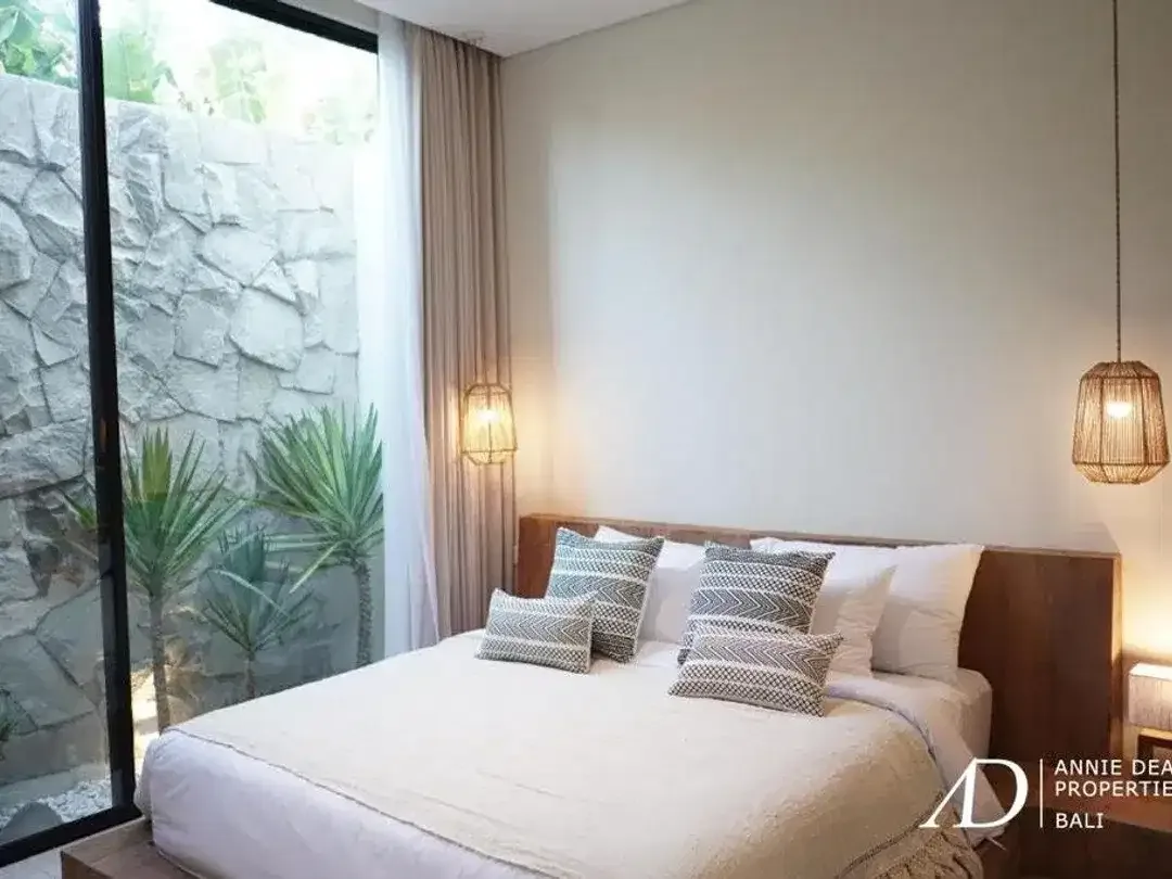LEASEHOLD | MEDITERRANEAN-STYLE 2-BEDROOM VILLA - OBEROI, SEMINYAK - Image 6 of 8