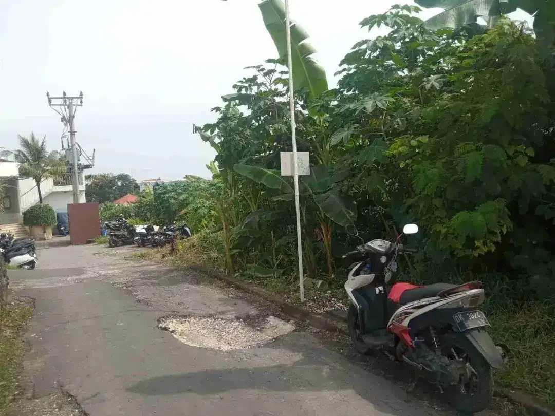 DIJUAL TANAH CENTRAL BATU BOLONG, CANGGU - BALI
PRIME Location! Kesempatan langka memiliki tanah freehold premium di lokasi prime Batu Bolong, salah satu area paling dicari di Bali. - Image 2 of 7