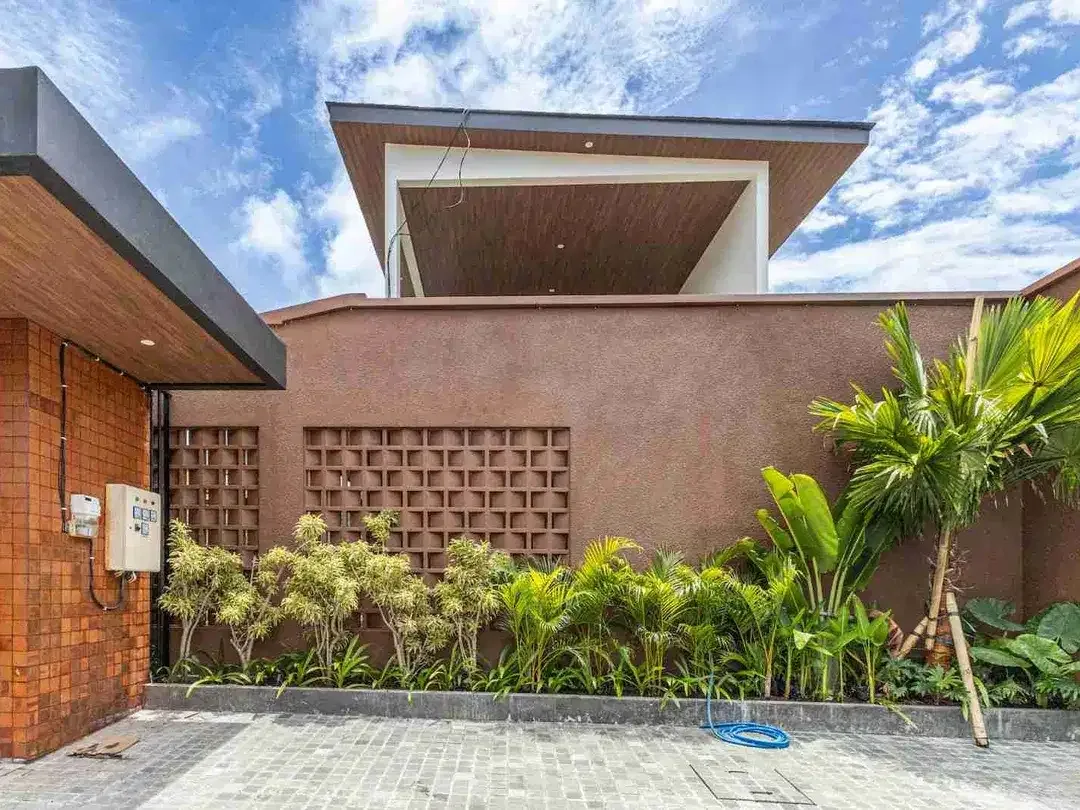 BRAND NEW VILLA LUXURY TROPICAL SEMINYAK BALI - Image 1 of 10