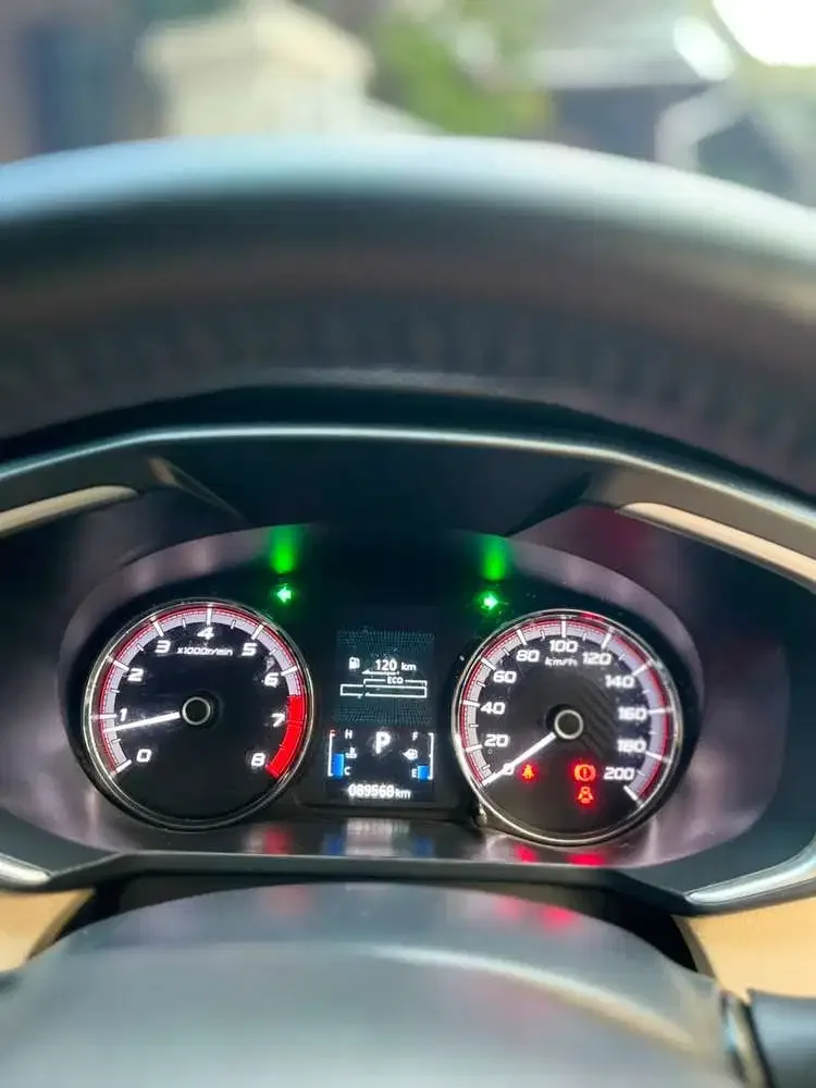 Mitsubishi Xpander 2018 Bensin - Image 4 of 10