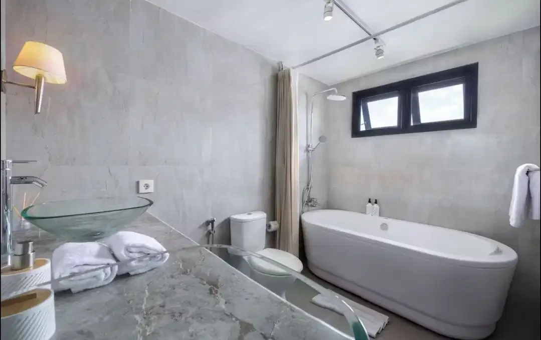 tropical style villa for sale in Canggu - Image 9 of 10