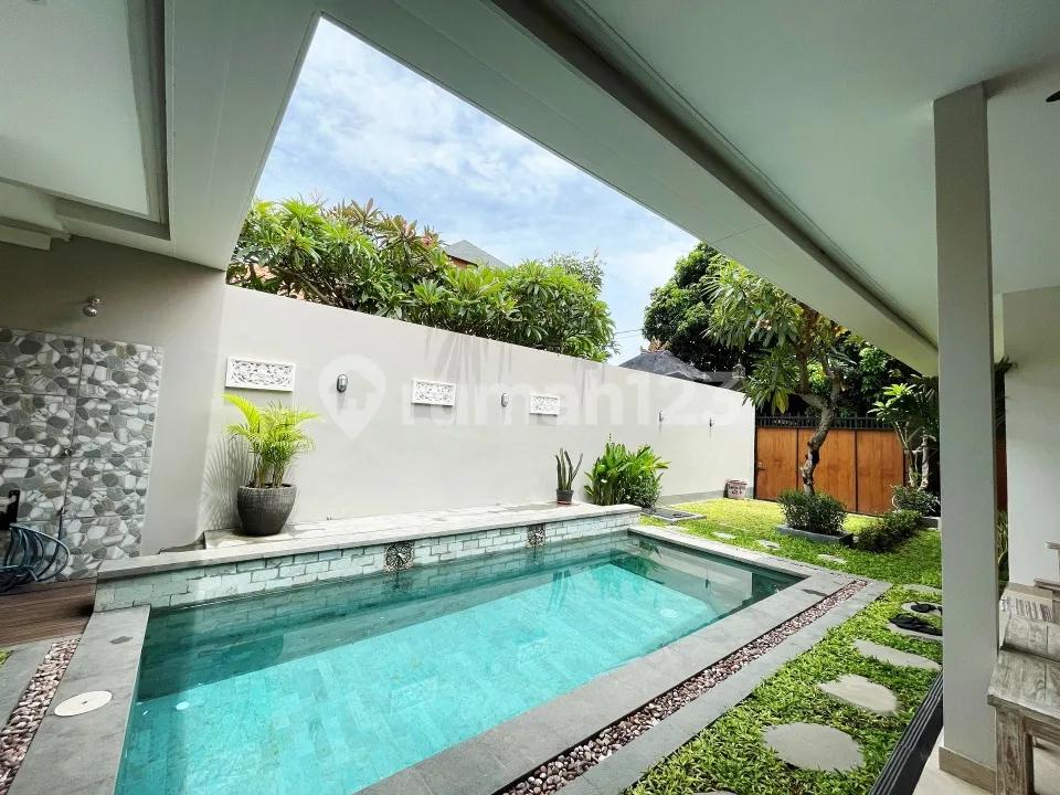 Villa Minimalis di Area Jalan Pungutan , Sanur Beach Side ...3 Menit ke Icon Mall , 4 Menit ke Hotel Andaz dan 5 Menit ke Pantai Sindu Sanur - Image 2 of 4