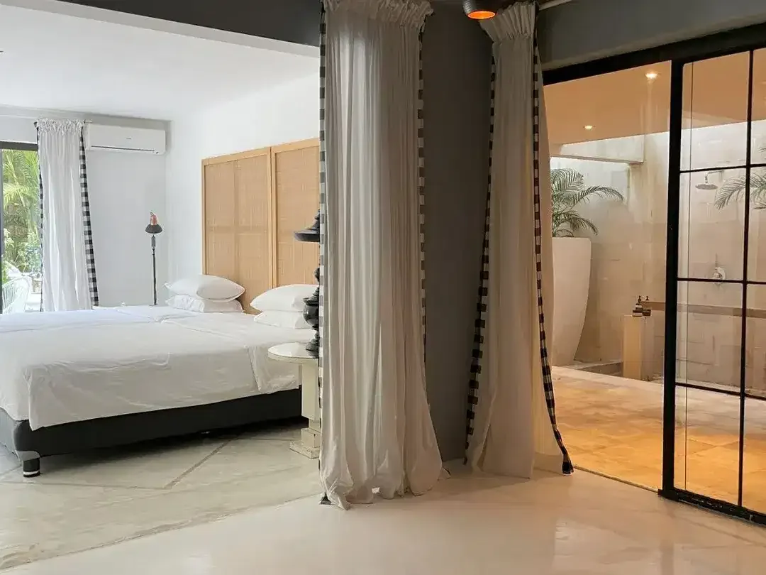 Freehold - Boutique private residence villa with organic gardens in Canggu area - Image 10 of 10