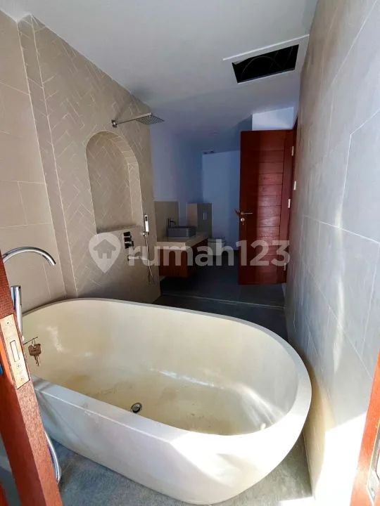 Di Jual Villa Brand New 2 Bedroom Ubud-Kemenuh Bali - Image 3 of 4