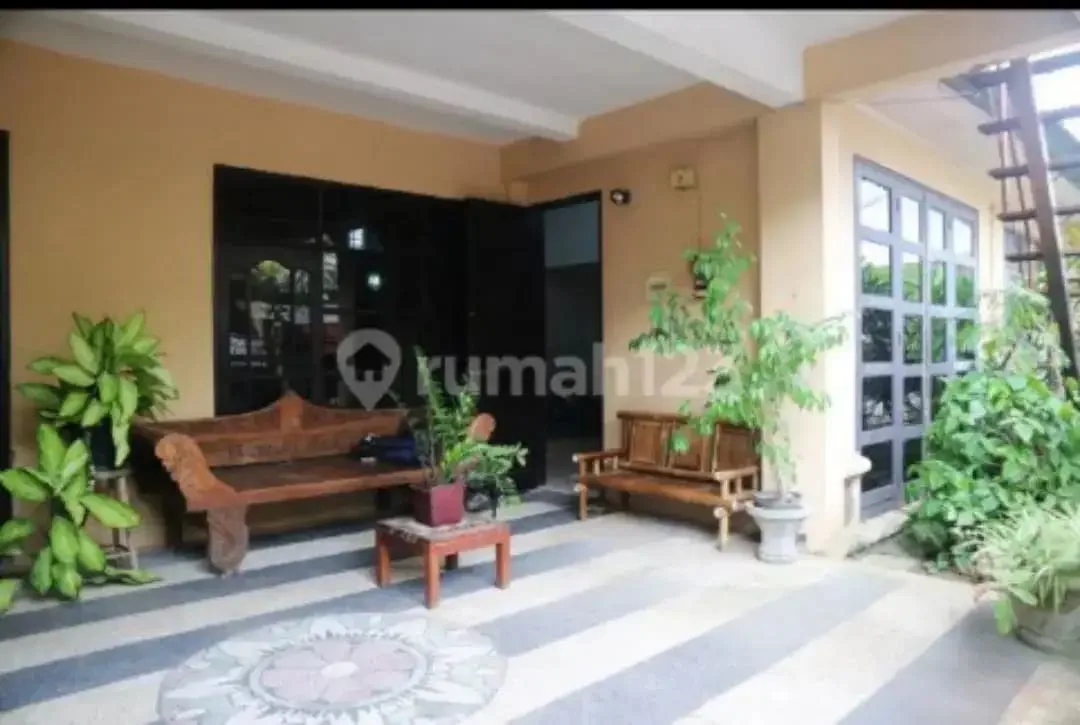 Hot Deal! Rumah 2 Lantai Selangkah Jalan Raya Semer Canggu, SHM - Image 2 of 6