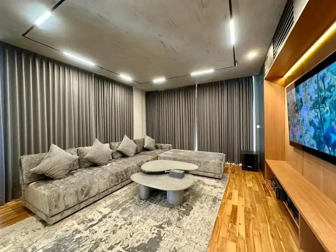 4 BEDROOMS LUXURY BEAUTIFUL RICEFIELD VIEW VILLA LOCATION AT BERAWA CANGGU - Image 8 of 10