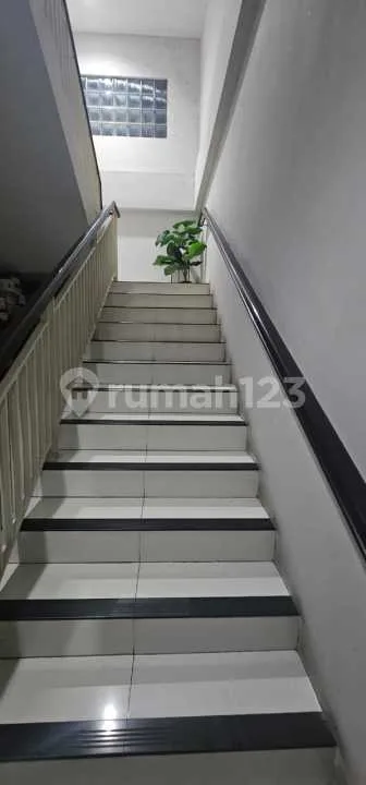 BANGUNAN 2 UNIT RUKO DI LOKASI PREMIUM JALAN UTAMA TEUKU UMAR DENPASAR BARAT BALI - Image 2 of 4