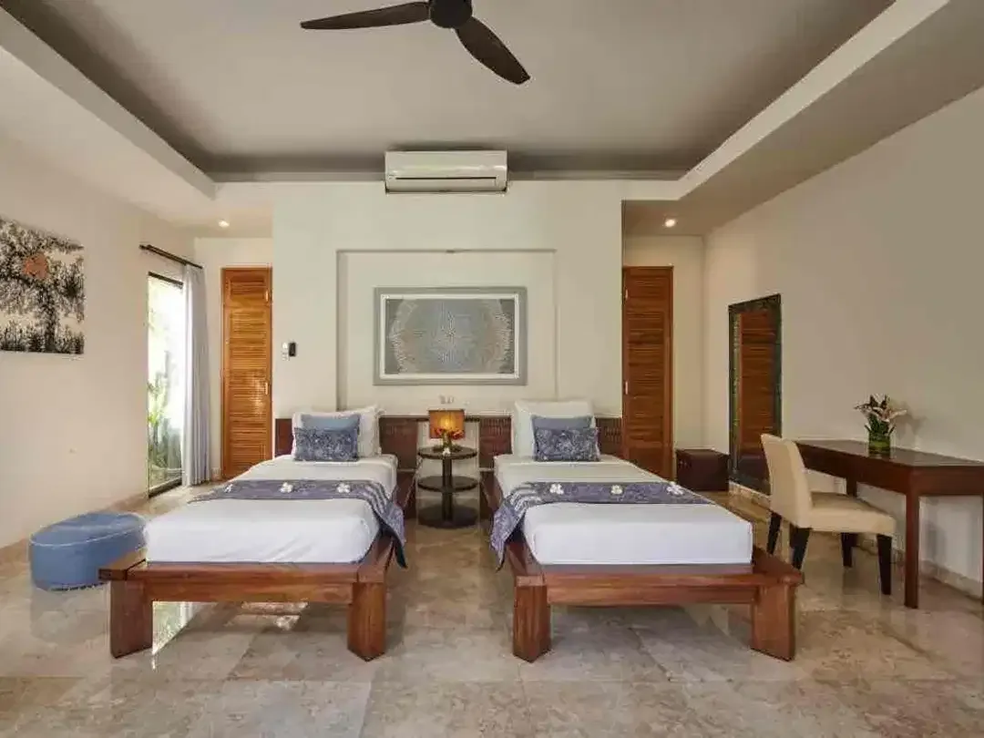 Luxurious villa for sale in temple hill Samasta Jimbaran - Image 6 of 10
