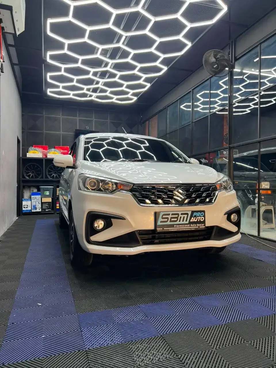 ERTIGA GX HYBRID 2022 PUTIH AT ASLI BALI - Image 2 of 10