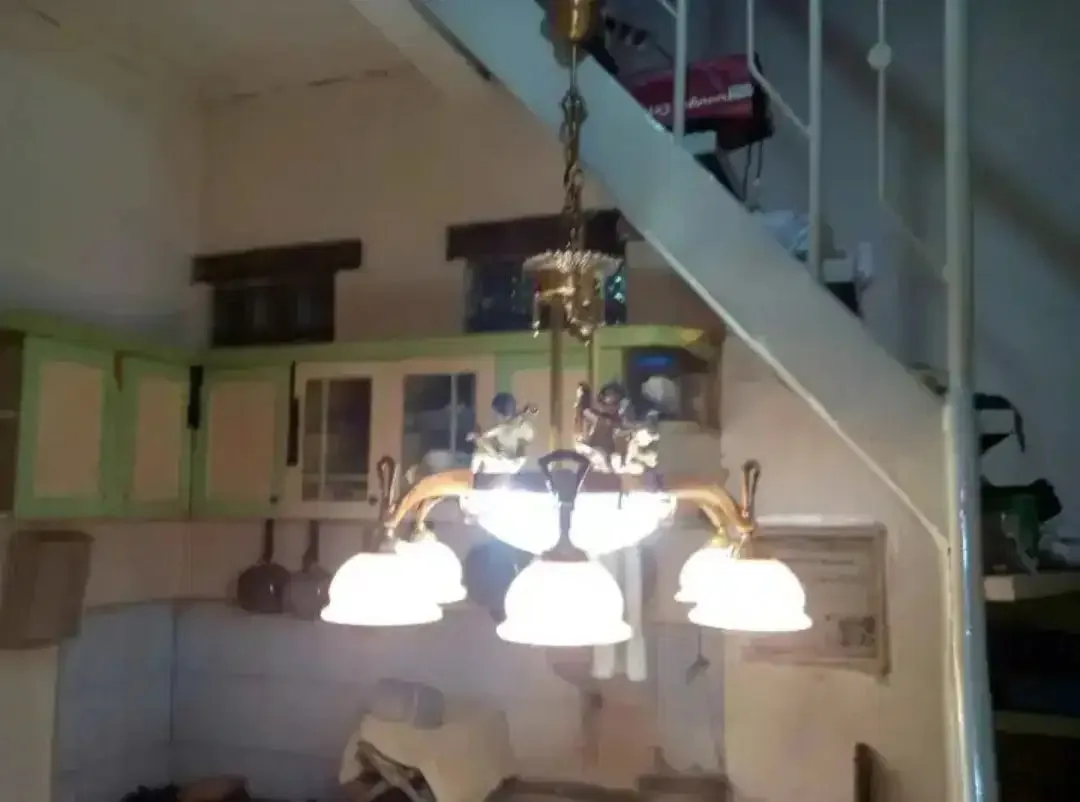 Jual Lampu Gantung Langka Antik,Kondisi Mulus,KUNINGAN,Kaca Tebal - Image 2 of 10