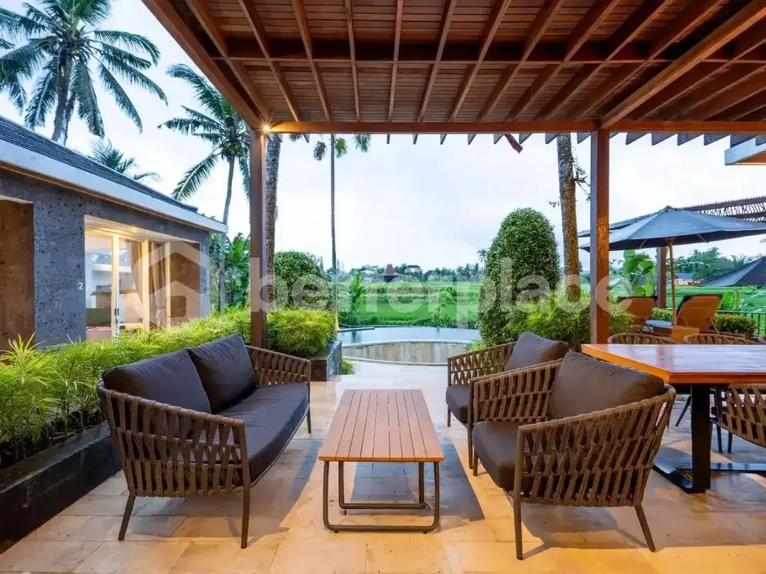 3 Bedroom Stunning and Luxury Villa in Ubud With Rice Field View - Image 8 of 10