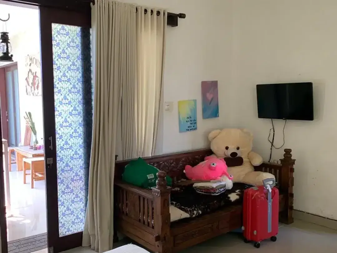 Villa 2 Lantai dengan 3 Bedrooms di Ungasan - Image 3 of 10