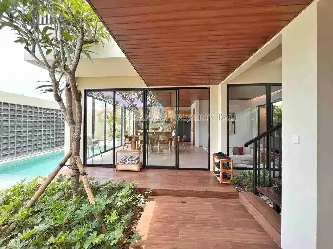 Villa Modern Tropis 3 Kamar dengan Private Pool & Jacuzzi di Pecatu – Freehold - Image 7 of 10