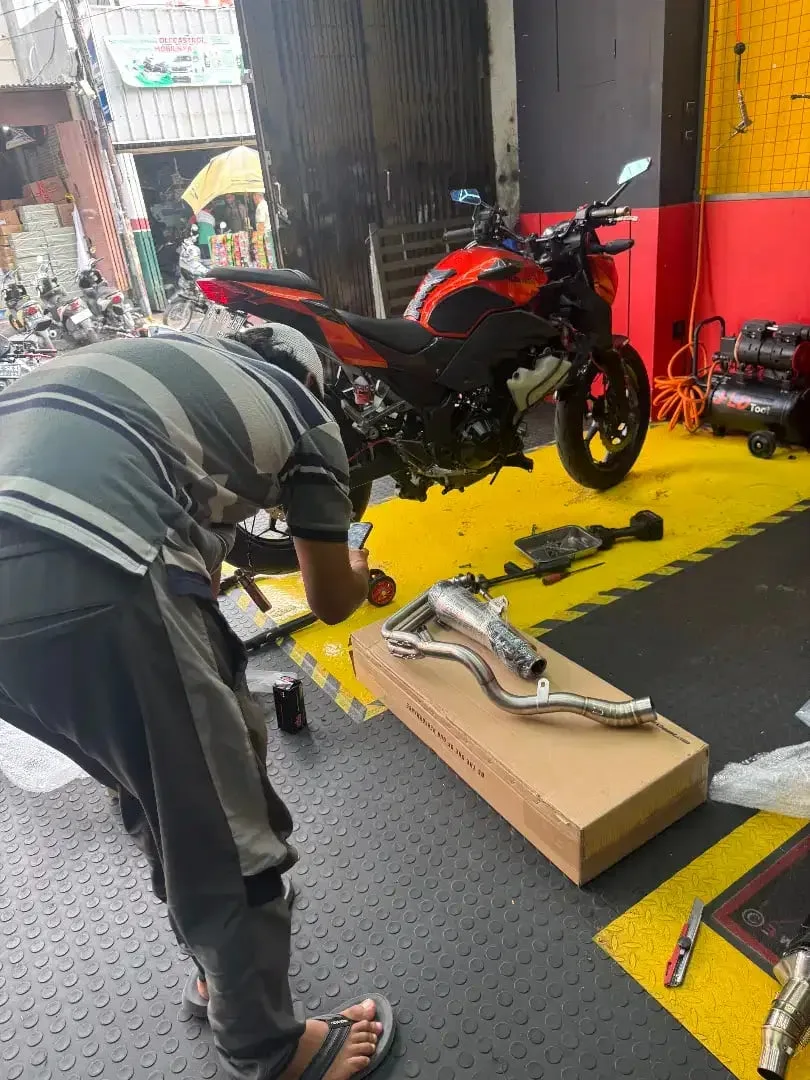 Jual Motor Kesayangan Kawasaki Z250 - Image 2 of 6