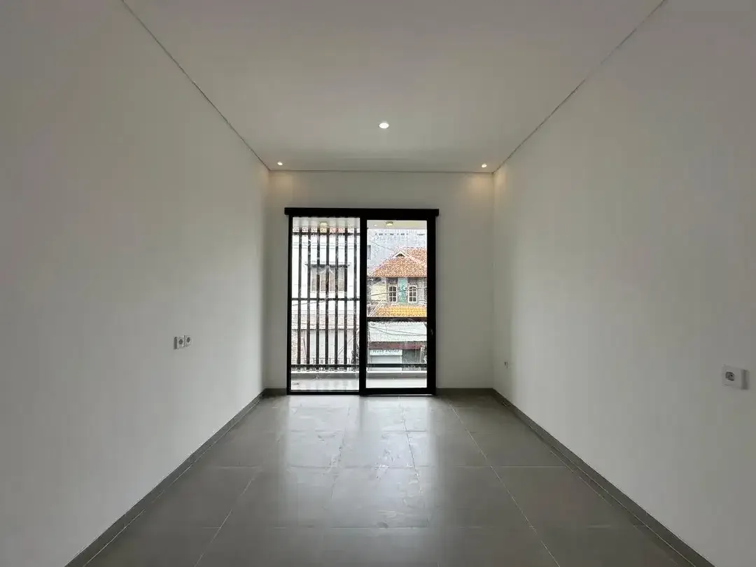 SARIDANA RESIDENCE 7 Unit Rumah Modern Tropis Jl Saridana Denpasar Utara - Image 6 of 10