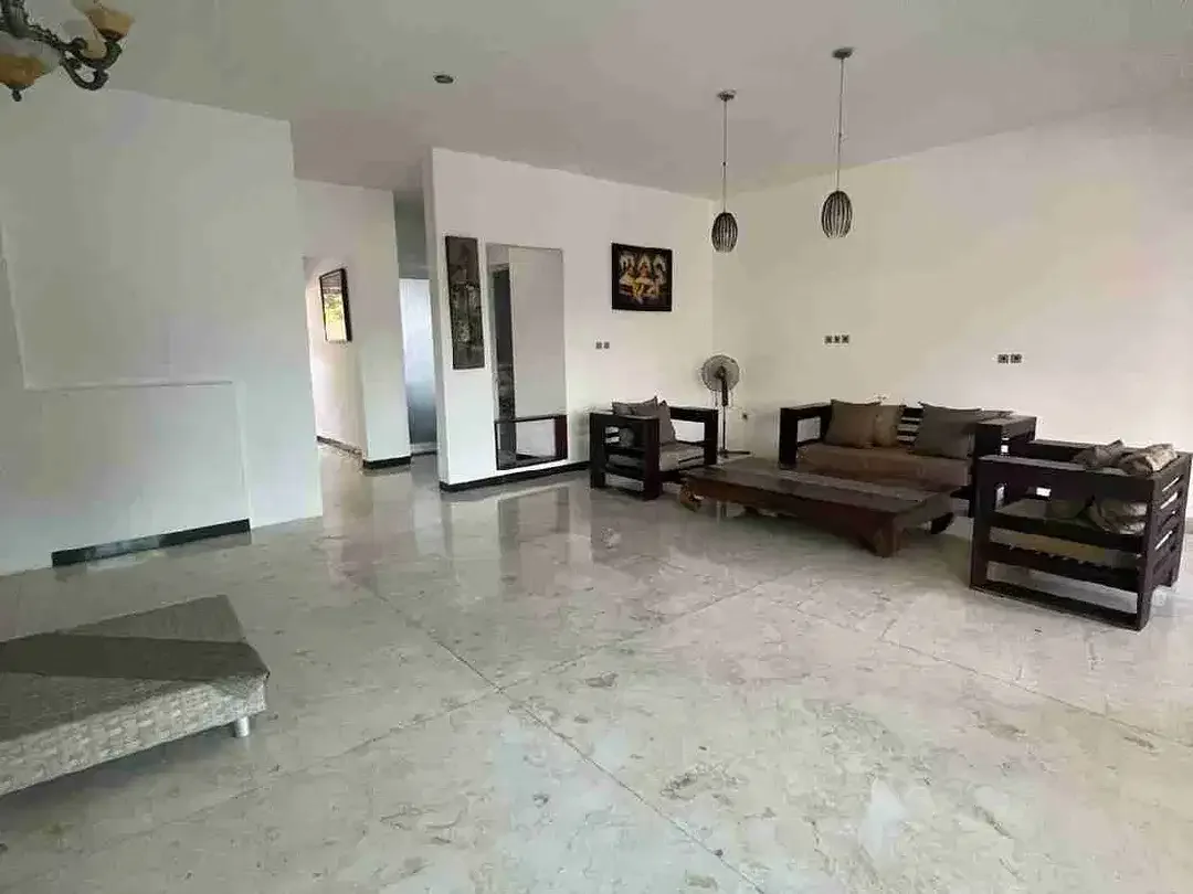 Disewakan Villa 4,5a di Jln Gunung Catur II Gatsu Barat Denpasar Bali - Image 5 of 10