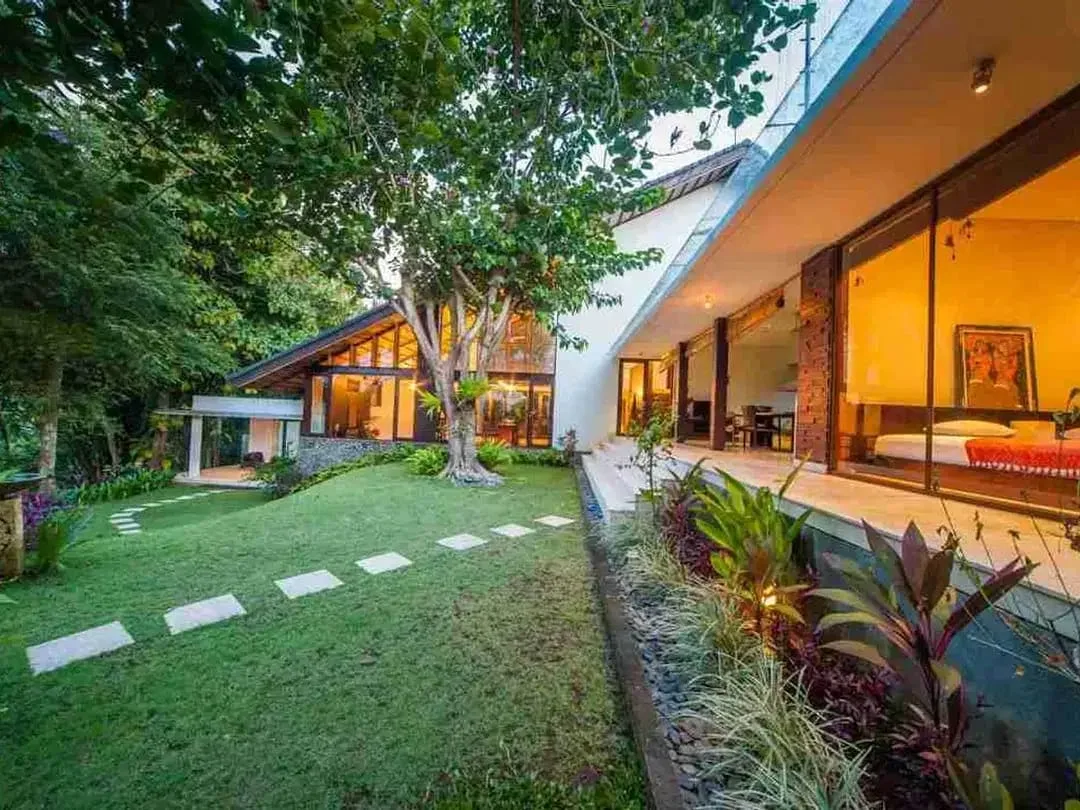 Tropis Modern River view Huge Garden Villa Sukawati Ubud Gianyar Bali - Image 6 of 10