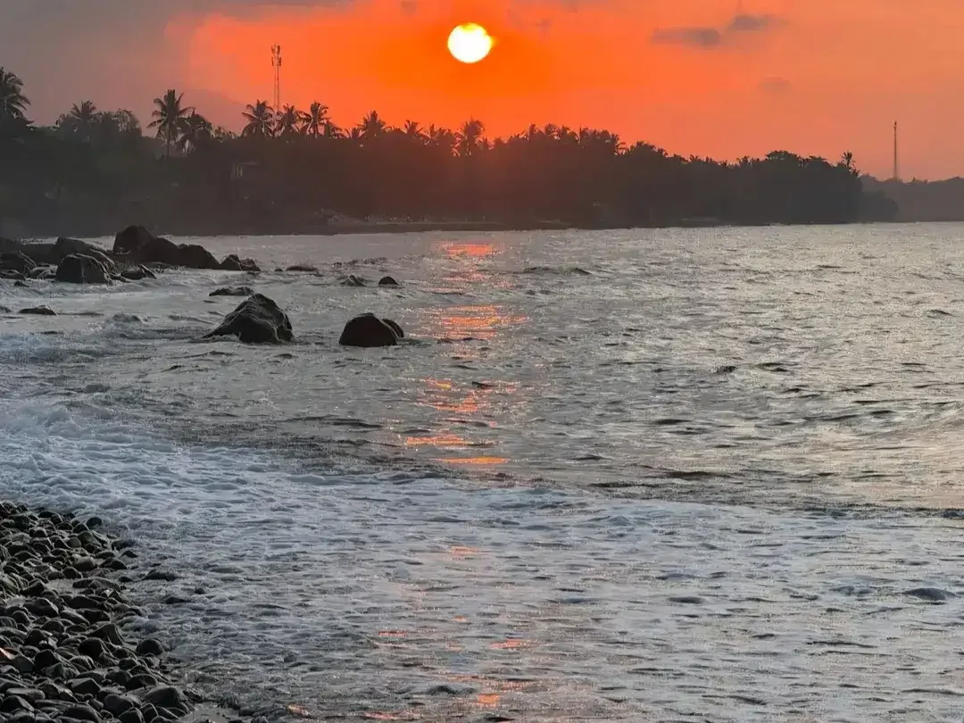 Tanah Beach Front Pantai Tulamben Bali Utara - Image 6 of 7